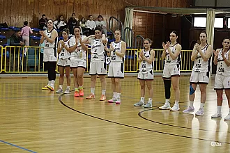 Πάμε γερά κορίτσια, όλα για τη νίκη!