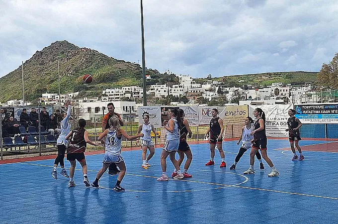 ΝΕΑΝΙΔΕΣ: Ξάνθος- Ιπποκράτης 19-51