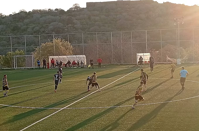 ''Χορταστική'' ισοπαλία στη Νίσυρο!