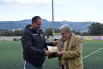 Ο Άγιος Γεώργιος Μαλώνας τίμησε τον Θεόδωρο Παπανδρέου!