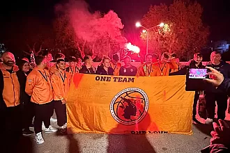 Υποδοχή... ηρώων στο λιμάνι της Καλύμνου!