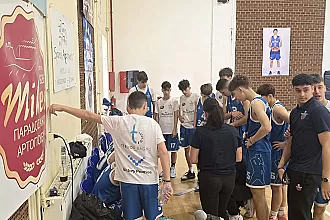 Συγχαίρουν τους παίδες του Κολοσσού!