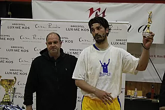 ''Αντώνη εμπνέεις και διδάσκεις ήθος''!