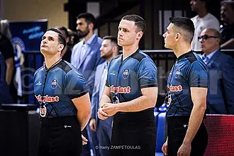 Διαιτητών το... ανάγνωσμα στον Κολοσσό!
