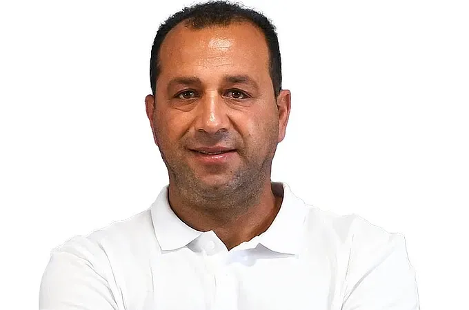 ''Όχι άλλους σωτήρες και παράγοντες- κομήτες''!