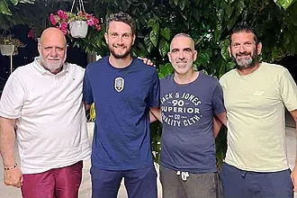 Ανανέωσε ο Αθανασόπουλος στον Απόλλωνα Καλυθιών!