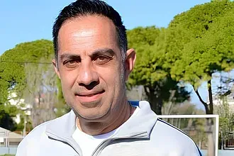 Ο Χατζηαντωνίου δίπλα στον Τζίμα!