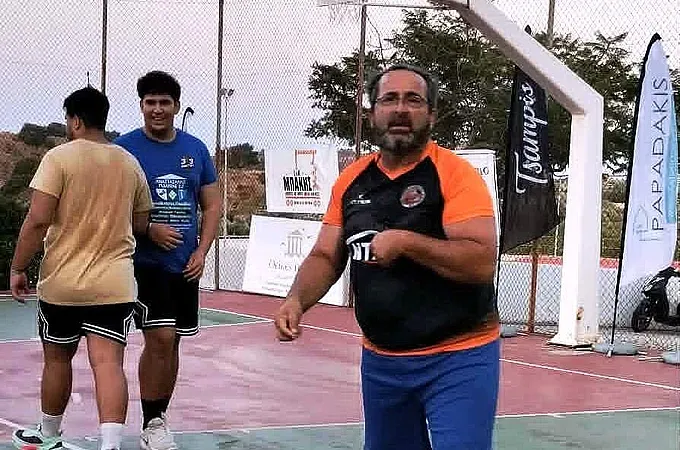 Η επιστροφή του Τάσου Αρνά!