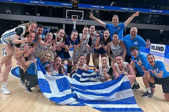 Μπράβο κορίτσια, μπράβο Δέσποινα, μπράβο Γιάννη!
