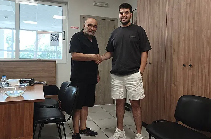 Ελπίδα για ψηλά, πήρε τον Μιχαλάκη! - Μπάσκετ www.12sports.gr