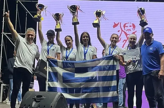 ''Ασημένιες'' Περίδη και Γιακουμάκη!