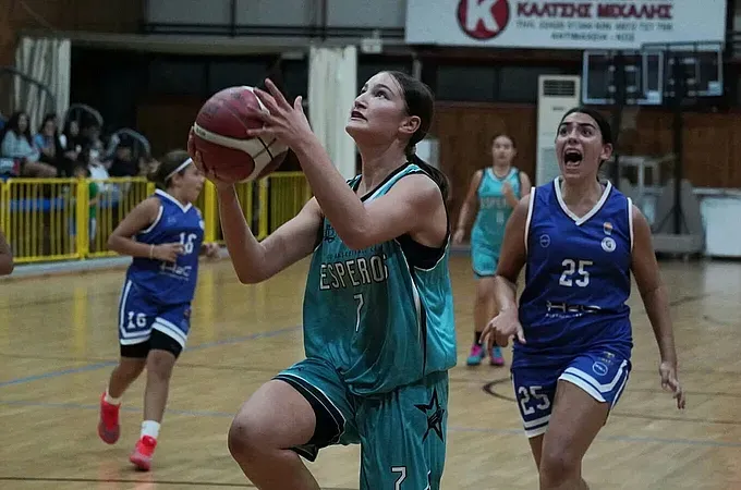 Πρόκριση με ανατροπή για τον Έσπερο! - Μπάσκετ www.12sports.gr