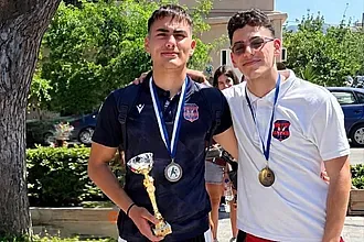 Στη μικτή Rising Star Τσιγάρος και Μπάρκας!