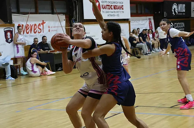 Οι διαιτητές στη Women 's National League - Μπάσκετ www.12sports.gr