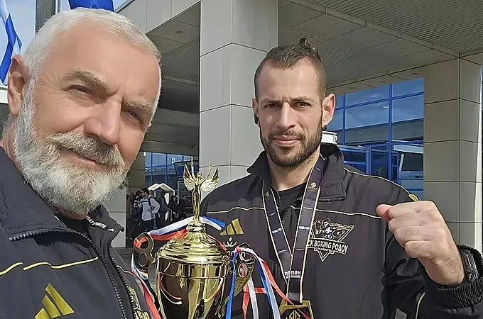 Δύο χρυσά για τον Αποστολά!